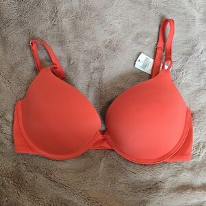 NWT Soma Embracable Tailored Push Up Size 32DD